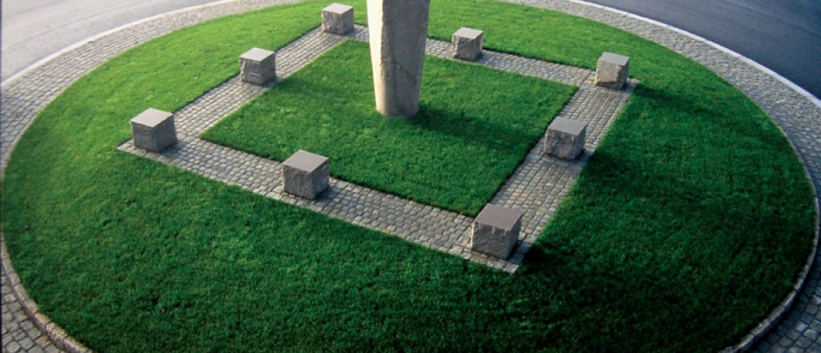 Skulpturer i rundkjøringene på riksvei 109 av Tor Lindrupsen, 1996